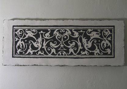 Sgraffito-Tafel „Rankenmuster“, 99 × 60 cm